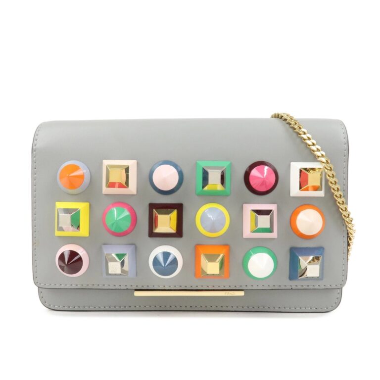 FENDI（フェンディ）マルチスタッズ チェーンウォレット（型番：8M0346）