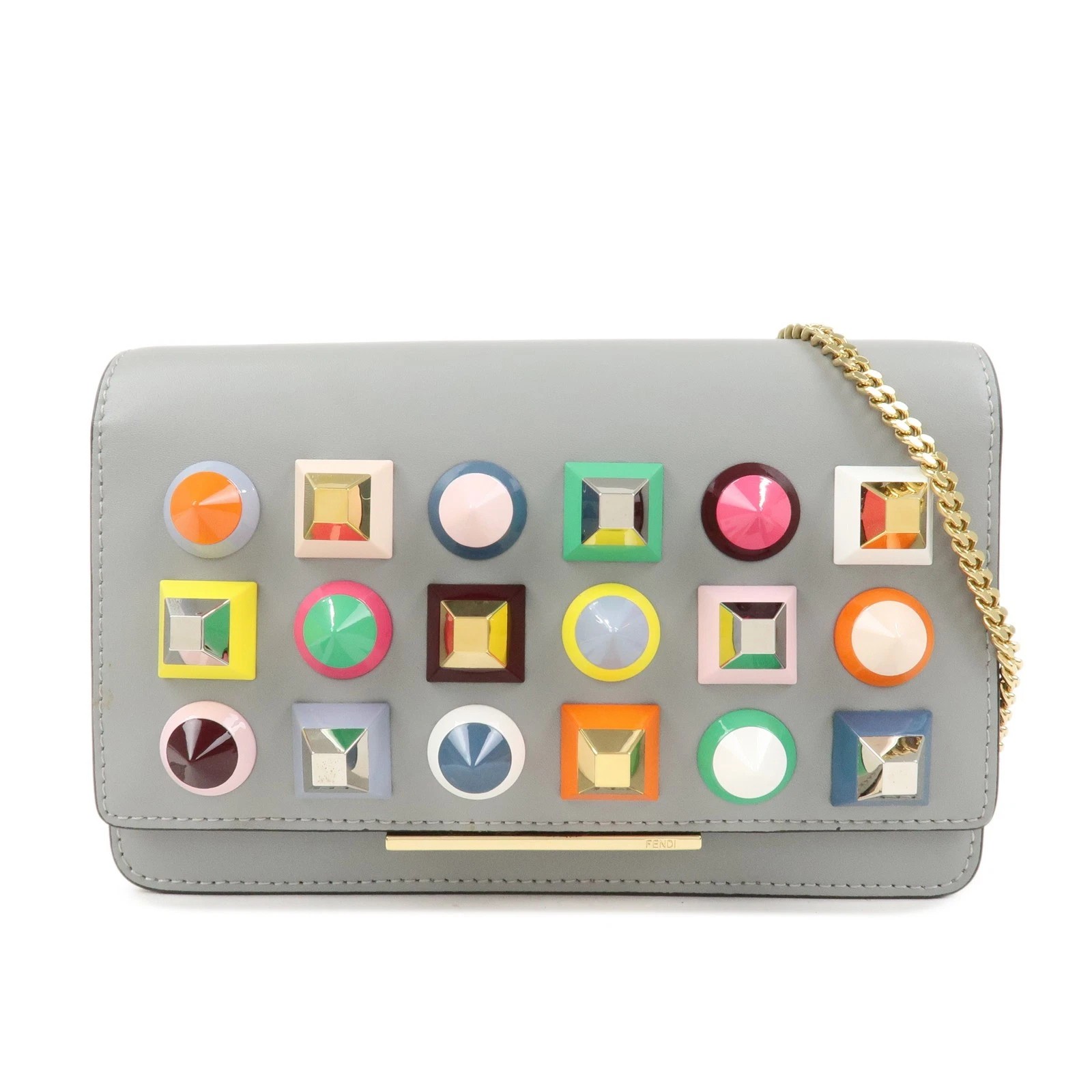 FENDI（フェンディ）マルチスタッズ チェーンウォレット（型番：8M0346）