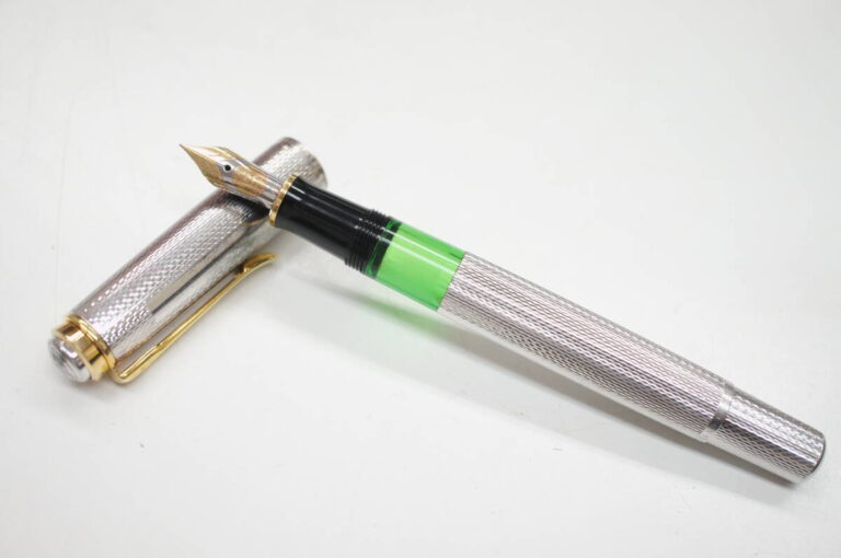 Pelikan 150周年記念モデル M750 ロールシルバー